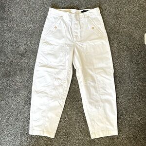 Banana republic size 6 white barrel pants